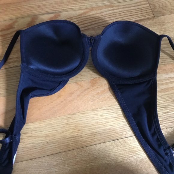 Black Cup Bra - Picture 2 of 4